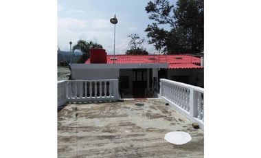 Maat vende Casa en Villeta-Bueno Aires, 600M2 $400 Millones