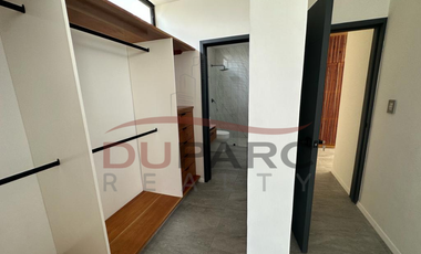 Casa  en Venta  de 4 recamaras con Piscina en Residencial del Lago