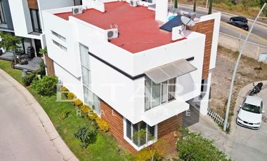 CASA EN VENTA COTO SENDAS VALLE IMPERIAL