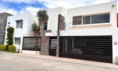 Casa en Venta de dos plantas en Fracc. Las Trojes, Torreón, Coah.