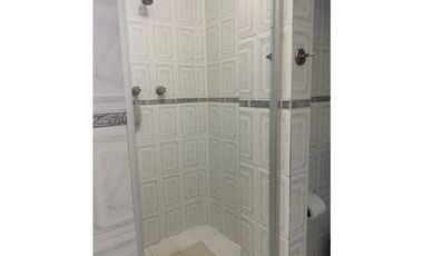 ALQUILO CASA EN ALBROOK: RESIDENCIA O COMERCIO - 4 RECMARAS