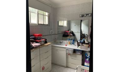ALQUILO CASA EN ALBROOK: RESIDENCIA O COMERCIO - 4 RECMARAS