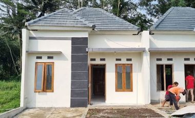 RUMAH MURAH TEPI JALAN NASIONAL MAGELANG HANYA 210JT BISA KPR