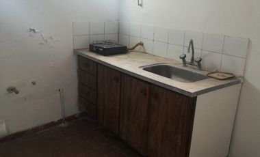 P.H por pasillo Apto Profesional Zona Puerto