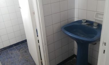 P.H por pasillo Apto Profesional Zona Puerto