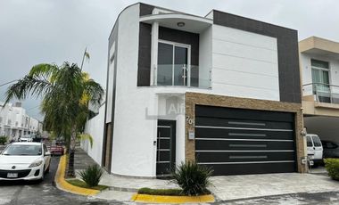 Casa en condominio en renta en Nexxus Residencial Sector Cristal, General Escobedo, Nuevo León