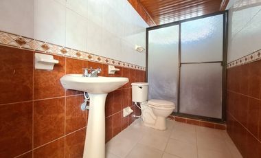 COD. 210 - SE VENDE CASA - BARRIO: BOSTON