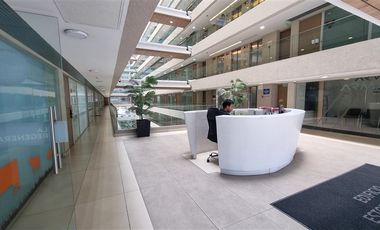 Moderna Oficina en Venta en Las Condes