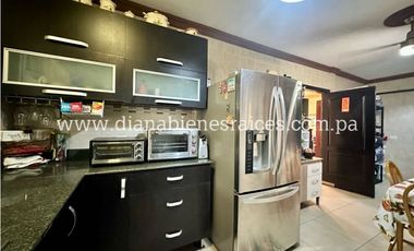 Se vende casa en Altos de Panamá