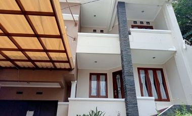 Rumah Cantik Siap Huni One Gate Parahyangan Permai Geger Kalong Bandung