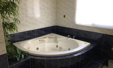 Renta Residencia amueblada en  Residencial San Carlos