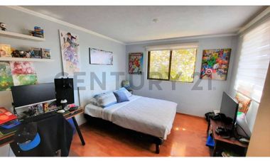 SE VENDE AMPLIA CASA EN CONDOMINIO