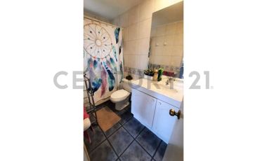 SE VENDE AMPLIA CASA EN CONDOMINIO