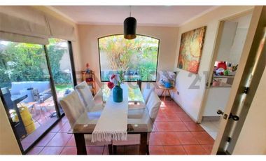 SE VENDE AMPLIA CASA EN CONDOMINIO