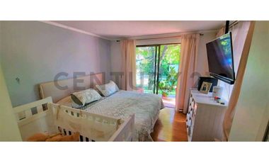 SE VENDE AMPLIA CASA EN CONDOMINIO