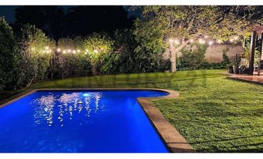 SE VENDE AMPLIA CASA EN CONDOMINIO