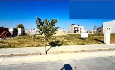 SUR EN VILANOVA EXCELENTE TERRENO MUY CERCA DEL AREA COMUN Y SUPER UBICACION