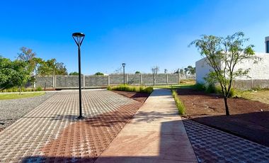 SUR EN VILANOVA EXCELENTE TERRENO MUY CERCA DEL AREA COMUN Y SUPER UBICACION