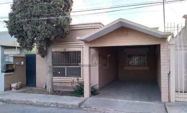Casa sola en venta en Niños Héroes, Chihuahua, Chihuahua