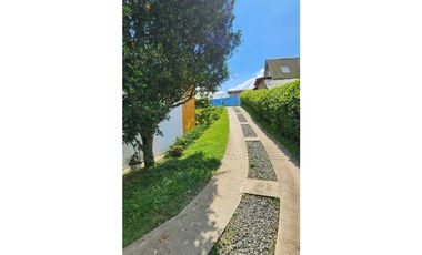 SE VENDE HERMOSA CASA CAMPESTRE EN CONDINA