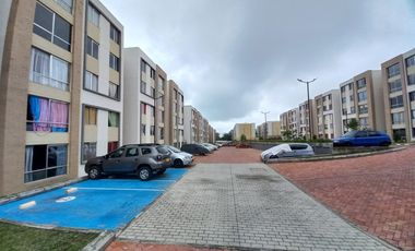 apartamento en arriendo en c.r escarlata piso 1 sin ascensor. Cod A13865