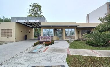 apartamento en arriendo en c.r escarlata piso 1 sin ascensor. Cod A13865