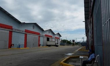 Complejo de bodegas en Duran alquilo, bodega de estreno 1300 m2