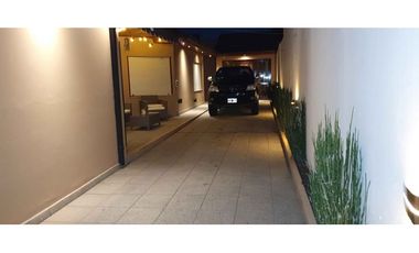 IMPONENTE CHALET EN EL CORAZON DE PERALTA RAMOS