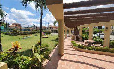 VENTA CASA EN PASEO DORADO, EN CONDADO DEL REY