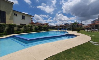 VENTA CASA EN PASEO DORADO, EN CONDADO DEL REY