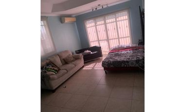 VENTA CASA EN PASEO DORADO, EN CONDADO DEL REY