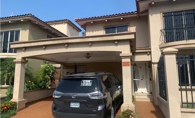 VENTA CASA EN PASEO DORADO, EN CONDADO DEL REY