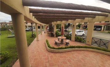 VENTA CASA EN PASEO DORADO, EN CONDADO DEL REY