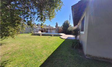 VENTA CASA 3 AMBIENTES CON PILETA Y QUINCHO EN MAR CHIQUITA