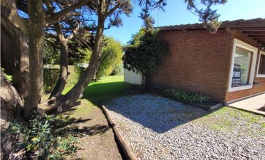 VENTA CASA 3 AMBIENTES CON PILETA Y QUINCHO EN MAR CHIQUITA