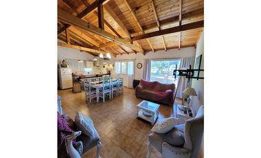 VENTA CASA 3 AMBIENTES CON PILETA Y QUINCHO EN MAR CHIQUITA