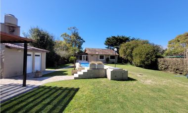 VENTA CASA 3 AMBIENTES CON PILETA Y QUINCHO EN MAR CHIQUITA