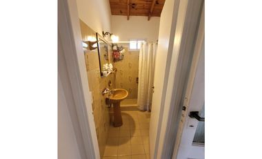 VENTA CASA 3 AMBIENTES CON PILETA Y QUINCHO EN MAR CHIQUITA