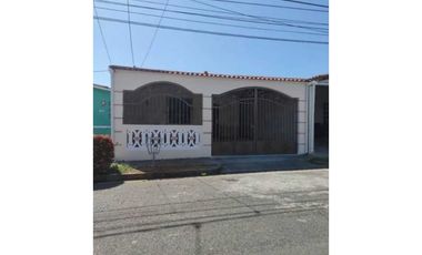 VENDO CASA EN ARRAIJAN VACAMONTE ALTOS DEL TECAL 2R