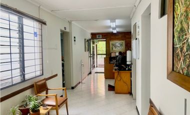 Oficina en venta en Medellín sector Laureles
