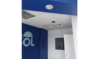 Se alquila local comercial en Plaza Cordoba