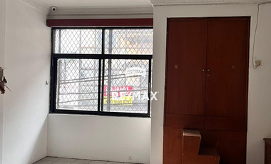Disewakan Ruko 4 Lantai Lokasi Strategis Dekat Pasar Baru