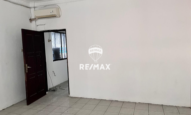 Disewakan Ruko 4 Lantai Lokasi Strategis Dekat Pasar Baru