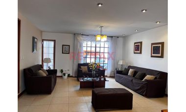 Se Alquila Casa  De 3 Pisos Con Excelentes Acabados En Urbanización El Golf A 14,000 Soles