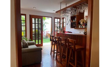 Se Alquila Casa  De 3 Pisos Con Excelentes Acabados En Urbanización El Golf A 14,000 Soles