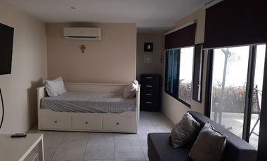 VENTA de casa en Urbanización El Alamo Km 2.5 Samborondón