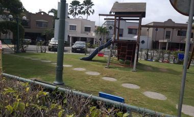 VENTA de casa en Urbanización El Alamo Km 2.5 Samborondón