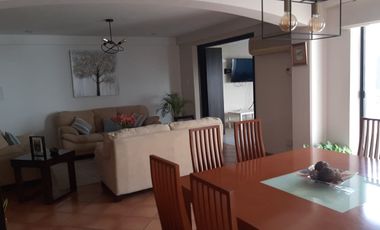 VENTA de casa en Urbanización El Alamo Km 2.5 Samborondón