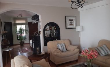 VENTA de casa en Urbanización El Alamo Km 2.5 Samborondón