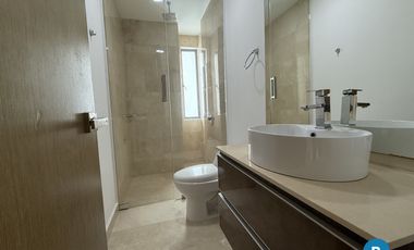 apartamento en arriendo/venta en riomar. Cod A433